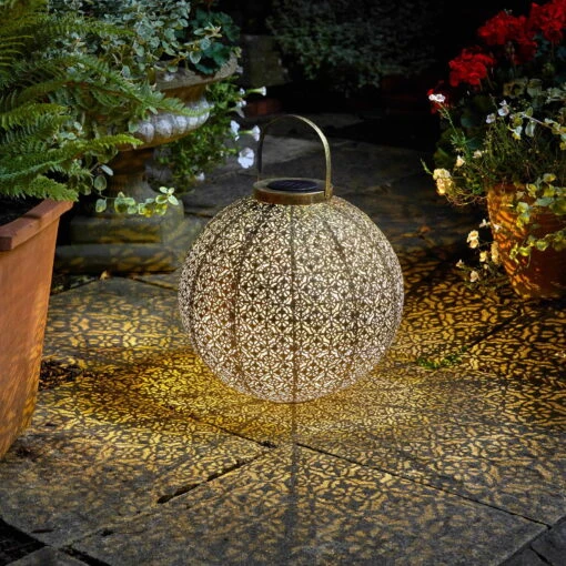 Kölle Solarlaterne Giant Damast, Gold Matt, Höhe 39 Cm, Ø 37 Cm -Freien Garten Promotion Geschäft 2950100470 Koelle Solarlaterne GIANT Damast Gold matt H39cm D37cm 70937